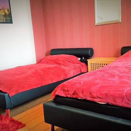 Monteur Scarlett דירה