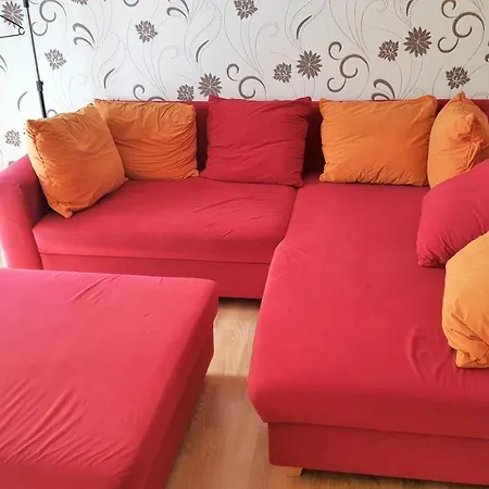 Monteur Scarlett האגן