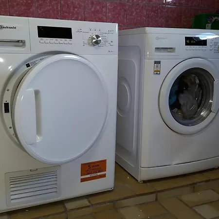 Monteur Scarlett דירה האגן